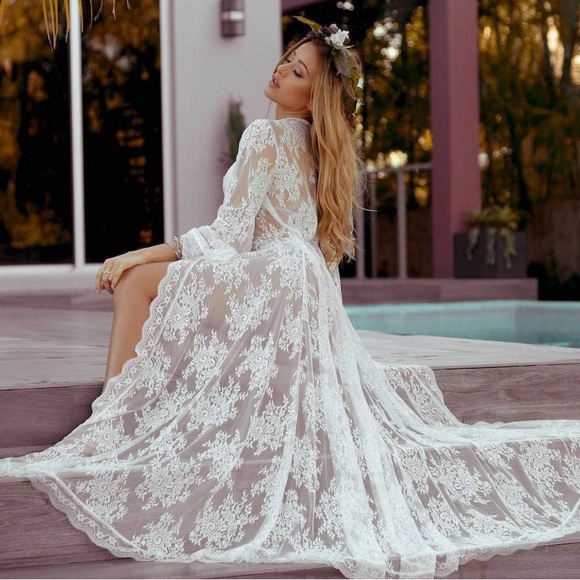 White Lace Robe - Picture 2 of 3